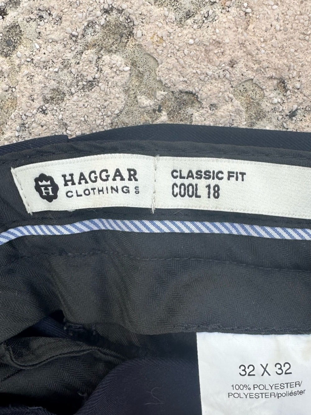 32 x 29 Haggar Navy Dress Pants - Picture 2 of 5